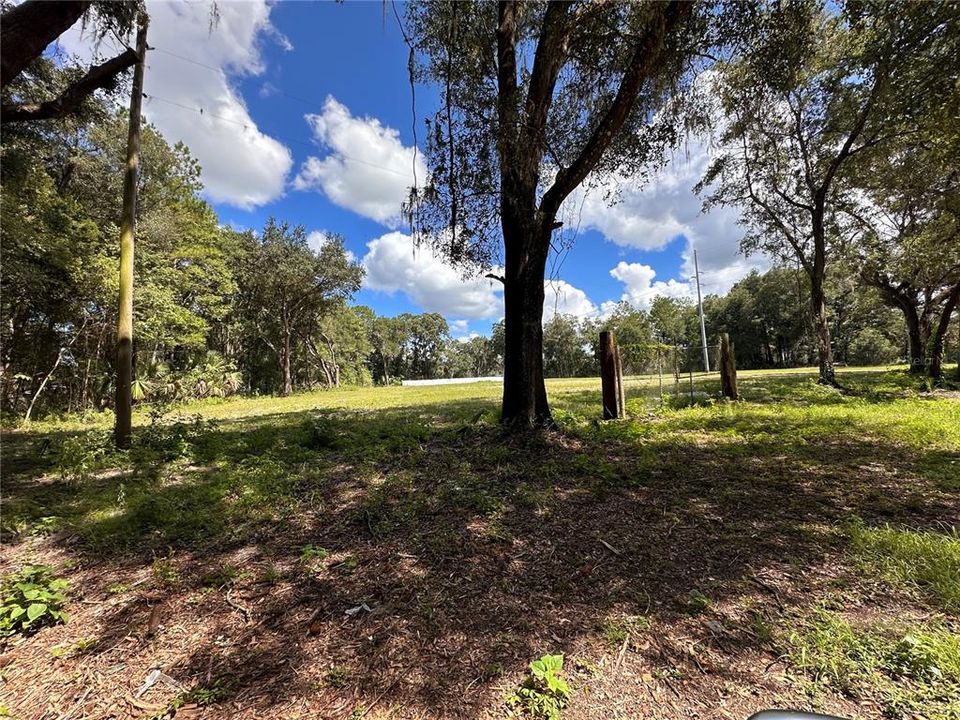 На продажу: $2,200 (2.00 acres)
