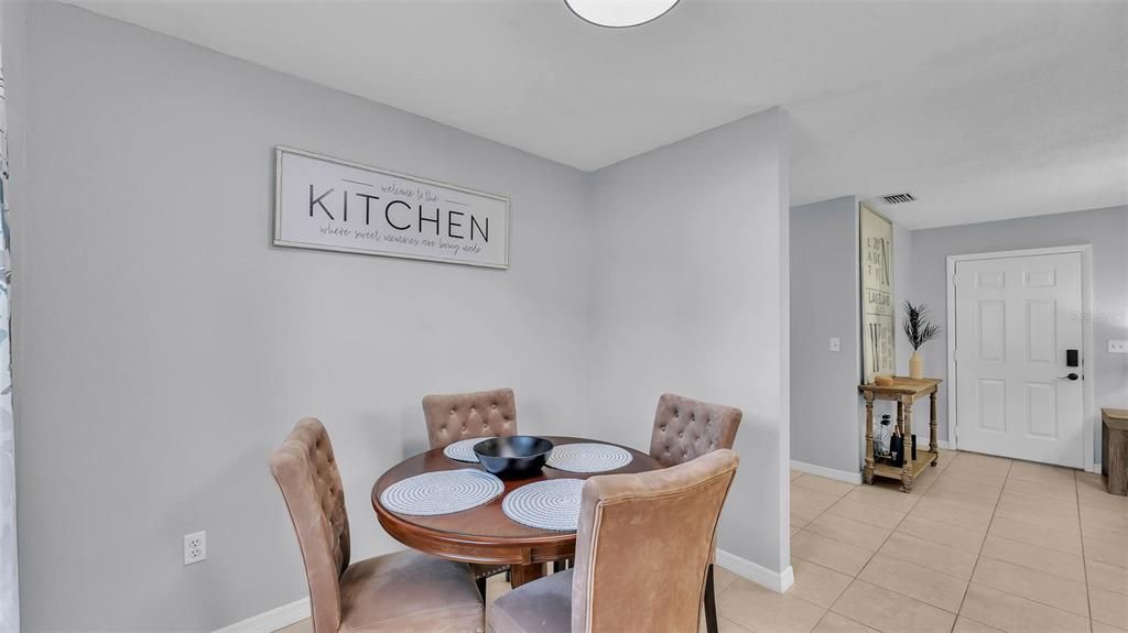 For Rent: $1,700 (3 beds, 1 baths, 1062 Square Feet)