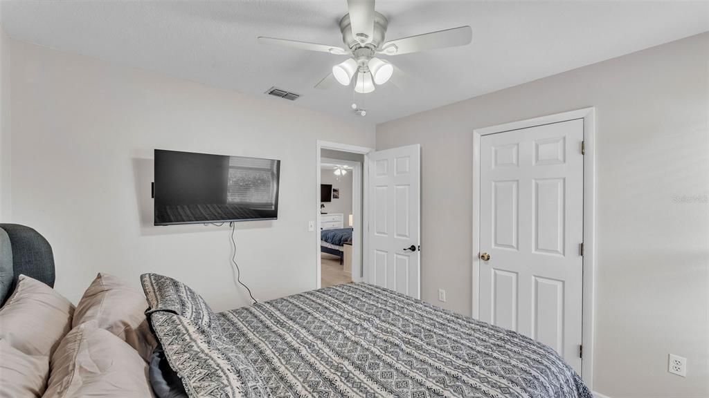 For Rent: $1,700 (3 beds, 1 baths, 1062 Square Feet)
