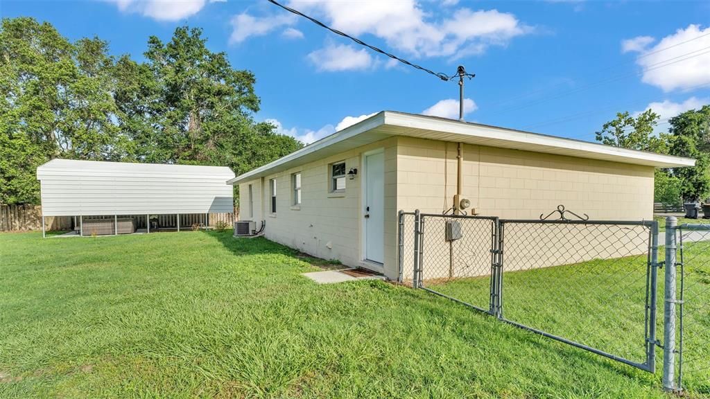 For Rent: $1,700 (3 beds, 1 baths, 1062 Square Feet)
