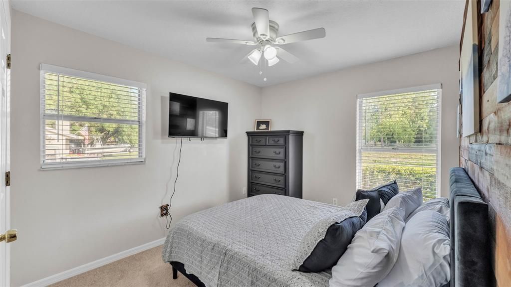 For Rent: $1,700 (3 beds, 1 baths, 1062 Square Feet)