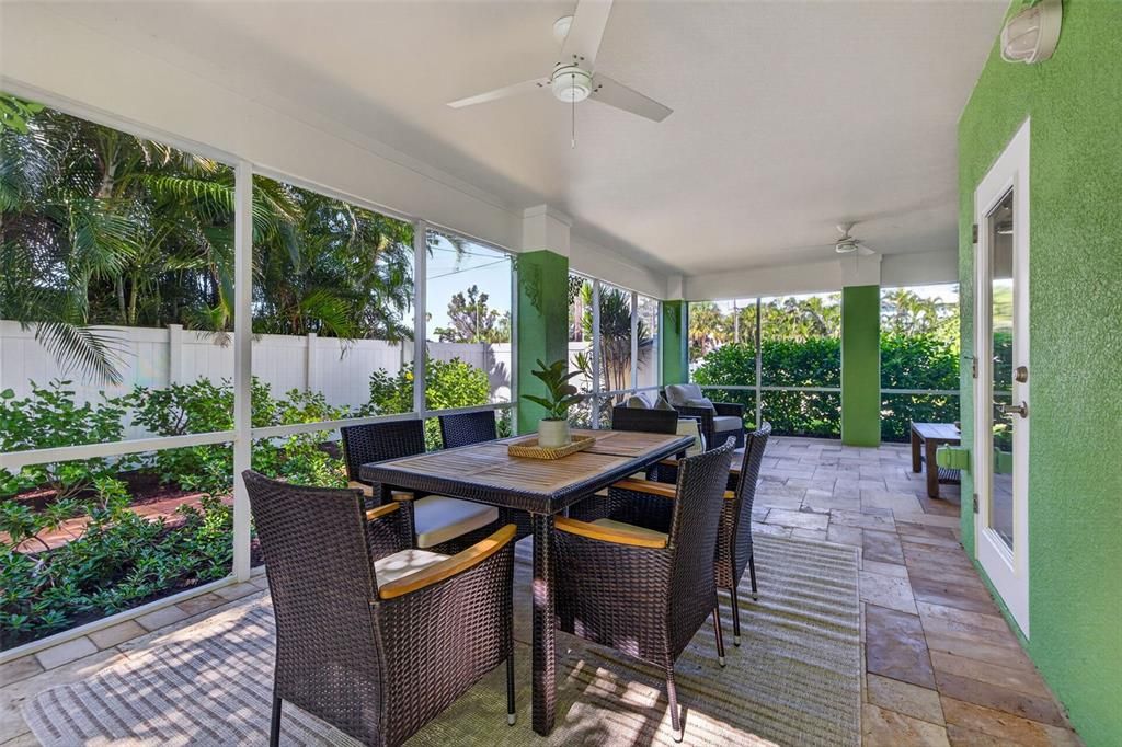 En Venta: $925,000 (3 camas, 2 baños, 1624 Pies cuadrados)