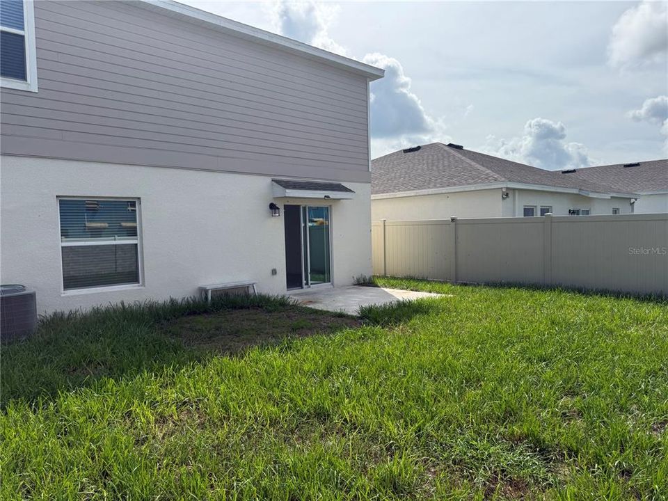 For Rent: $2,050 (4 beds, 2 baths, 1933 Square Feet)