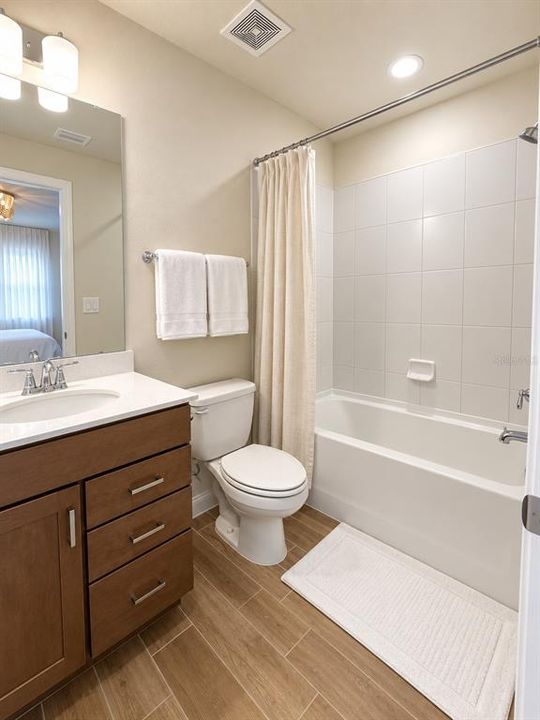 For Sale: $910,000 (5 beds, 4 baths, 3749 Square Feet)