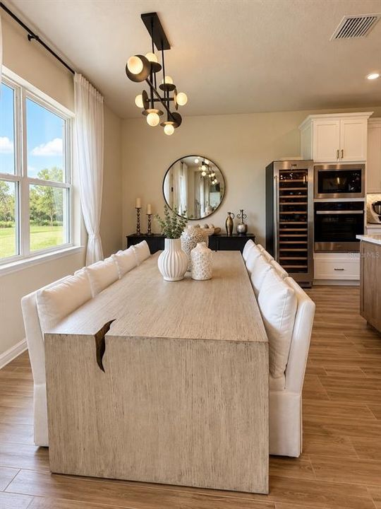 For Sale: $910,000 (5 beds, 4 baths, 3749 Square Feet)