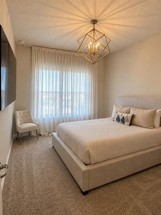 For Sale: $910,000 (5 beds, 4 baths, 3749 Square Feet)