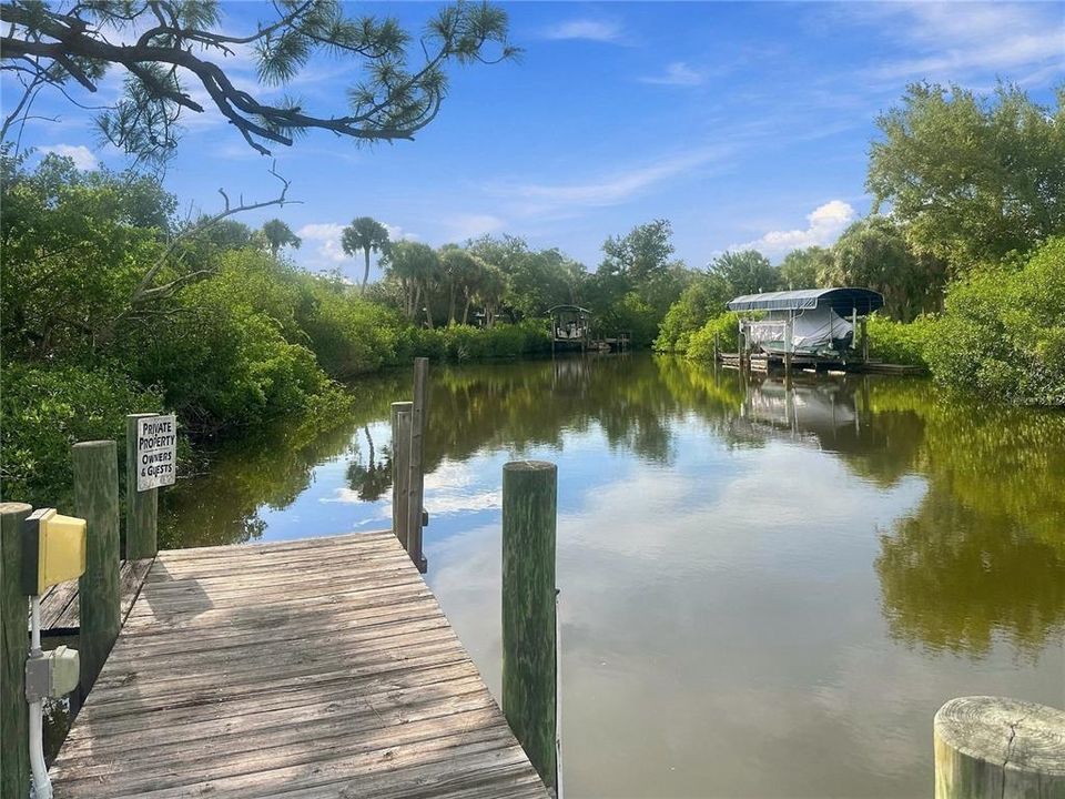 На продажу: $89,000 (0.61 acres)