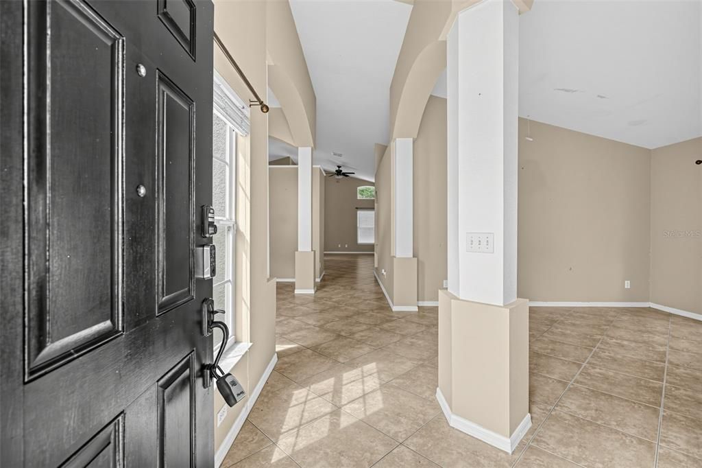 На продажу: $445,900 (4 спален, 2 ванн, 2075 Квадратных фут)