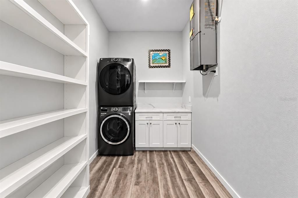 En Venta: $2,950,000 (3 camas, 2 baños, 2336 Pies cuadrados)