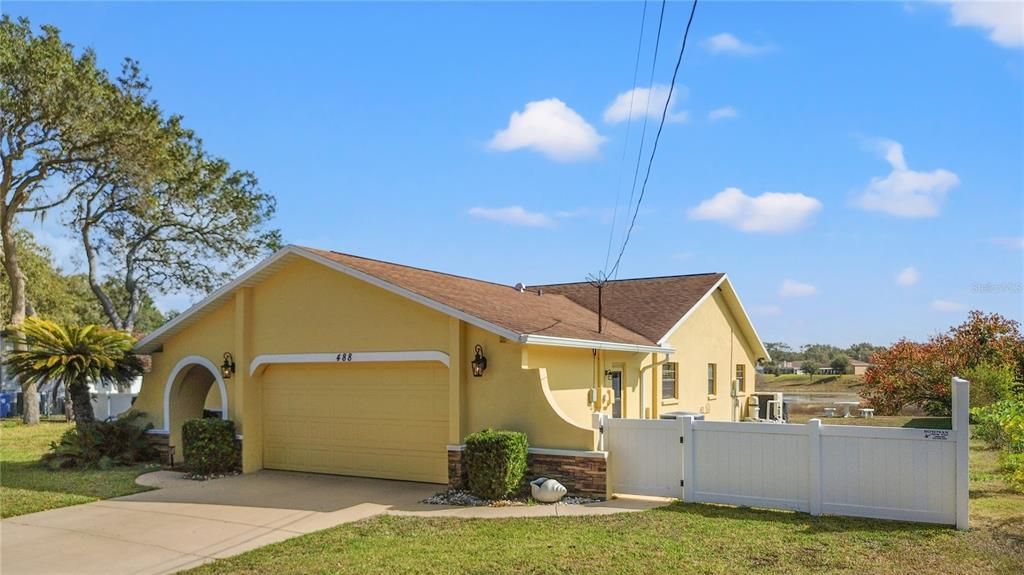 For Sale: $429,900 (3 beds, 2 baths, 1805 Square Feet)