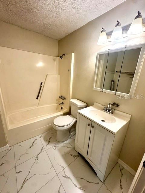 For Rent: $1,695 (2 beds, 1 baths, 864 Square Feet)