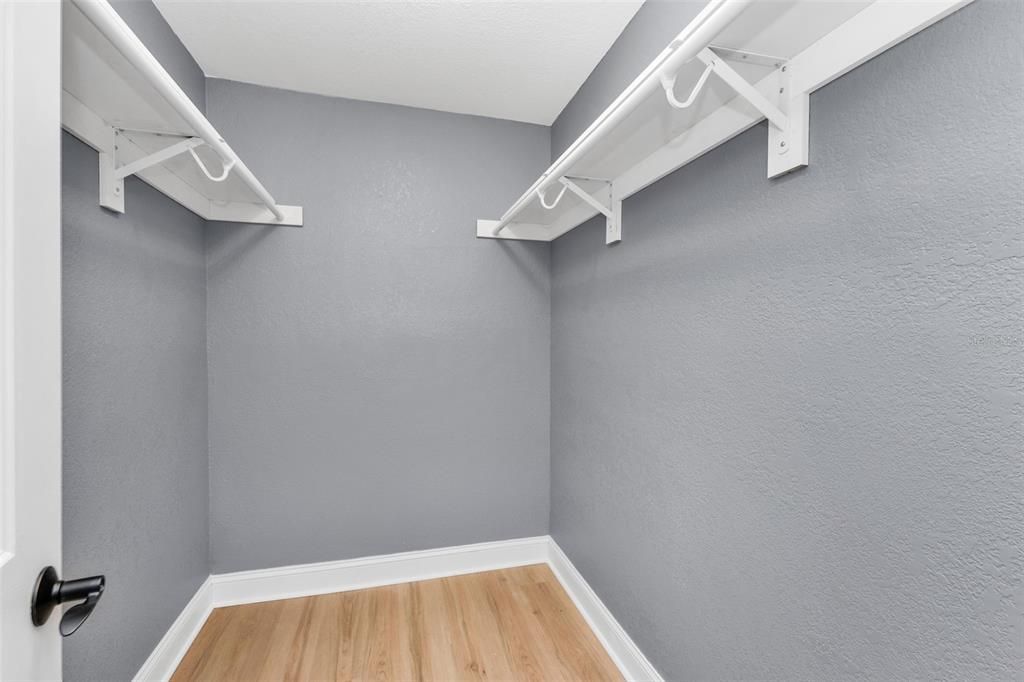 For Sale: $375,000 (2 beds, 2 baths, 1484 Square Feet)