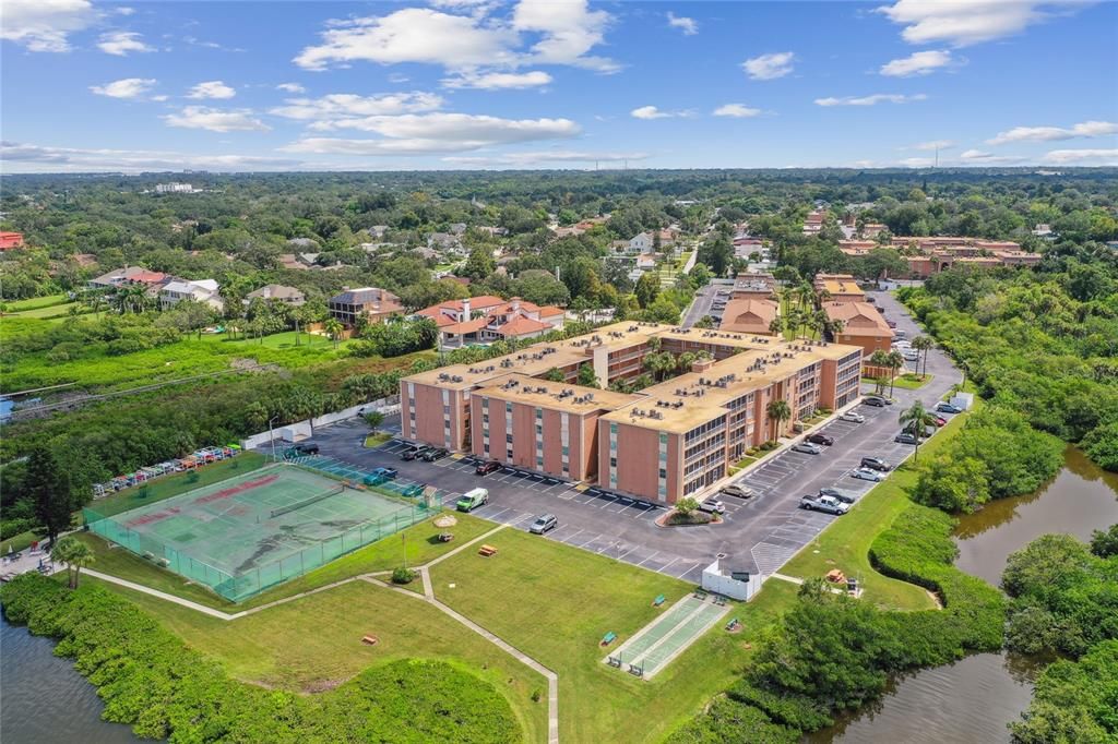 На продажу: $158,000 (2 спален, 1 ванн, 872 Квадратных фут)
