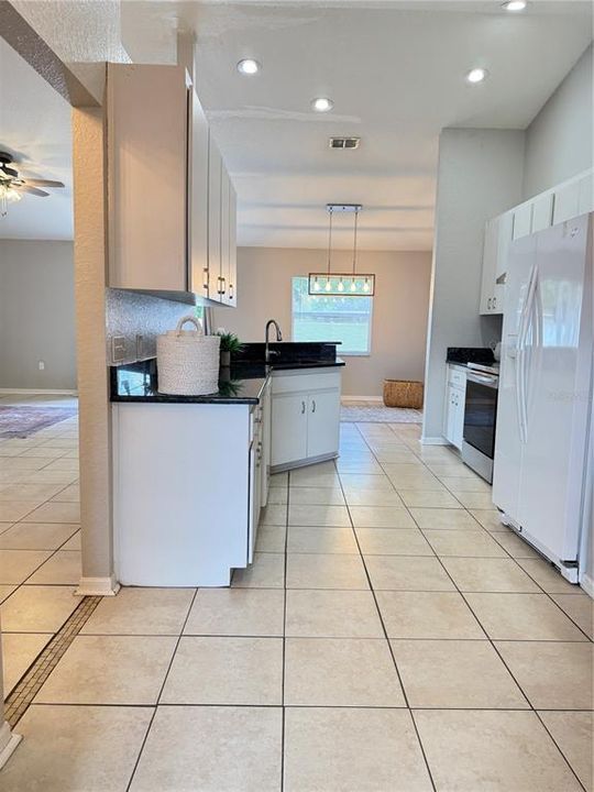 For Rent: $2,200 (4 beds, 2 baths, 1758 Square Feet)
