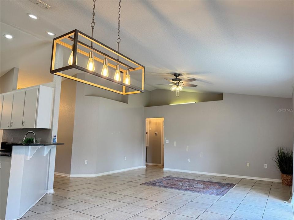 For Rent: $2,200 (4 beds, 2 baths, 1758 Square Feet)