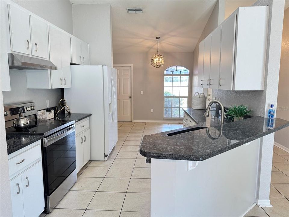 For Rent: $2,200 (4 beds, 2 baths, 1758 Square Feet)