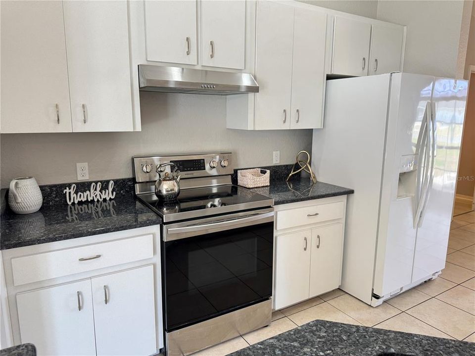 For Rent: $2,200 (4 beds, 2 baths, 1758 Square Feet)