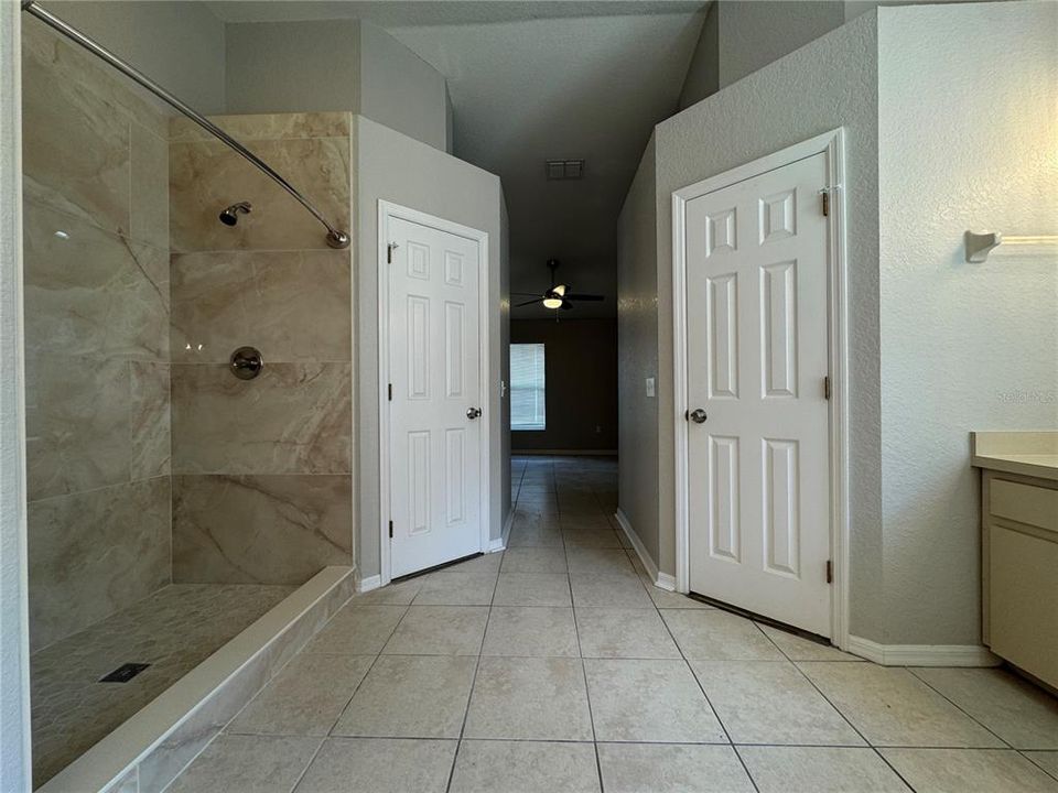 For Rent: $2,200 (4 beds, 2 baths, 1758 Square Feet)