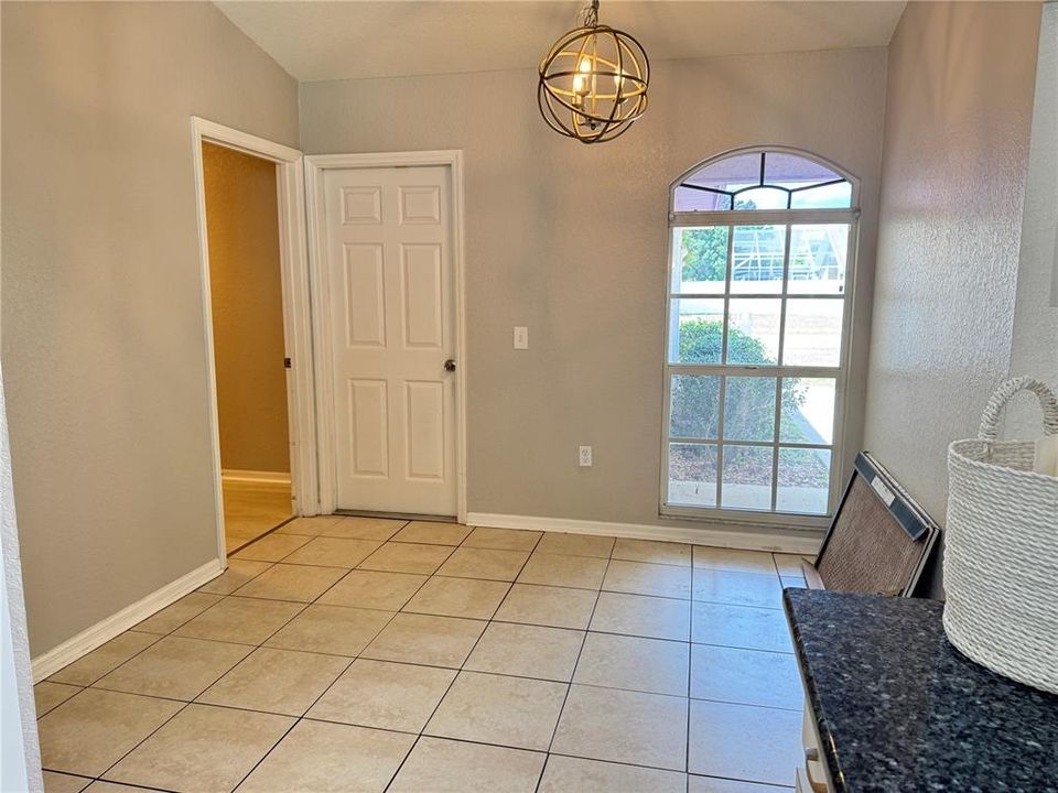 For Rent: $2,200 (4 beds, 2 baths, 1758 Square Feet)