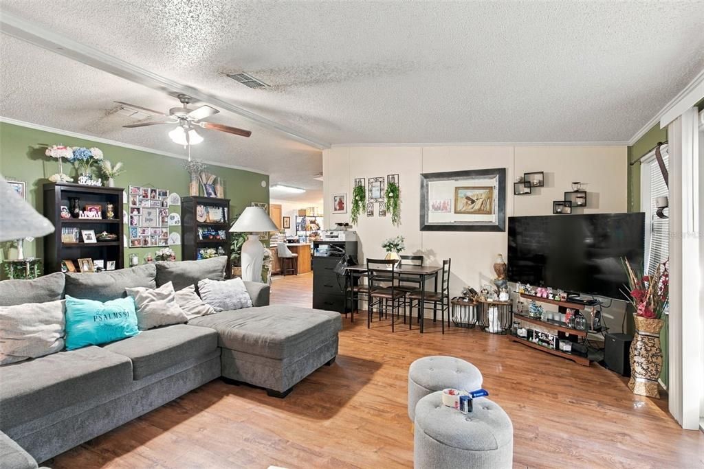 En Venta: $254,990 (3 camas, 2 baños, 1292 Pies cuadrados)