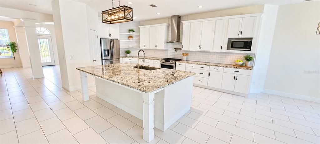 For Sale: $925,000 (4 beds, 3 baths, 2860 Square Feet)