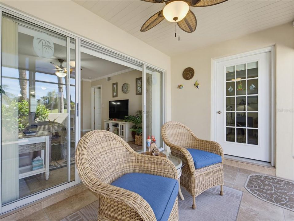 En Venta: $214,000 (2 camas, 2 baños, 1032 Pies cuadrados)