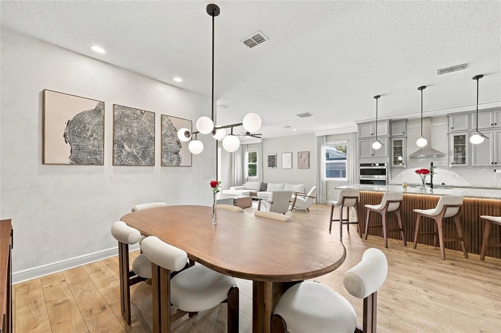 En Venta: $950,000 (5 camas, 3 baños, 3104 Pies cuadrados)