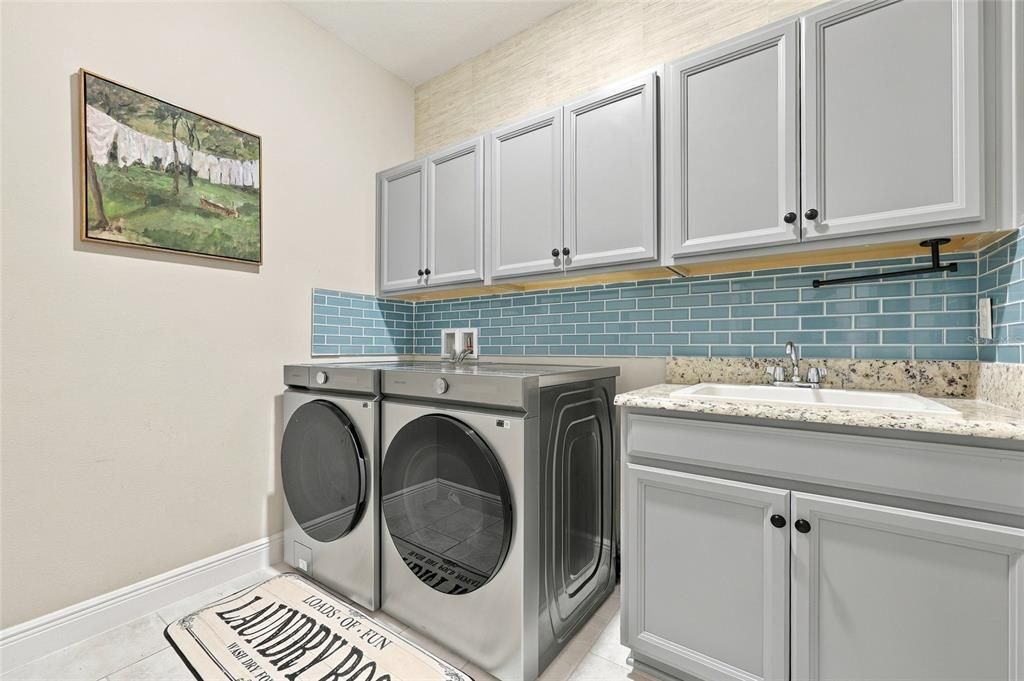 En Venta: $950,000 (5 camas, 3 baños, 3104 Pies cuadrados)