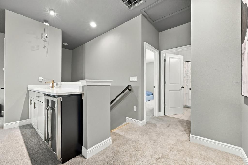 En Venta: $950,000 (5 camas, 3 baños, 3104 Pies cuadrados)