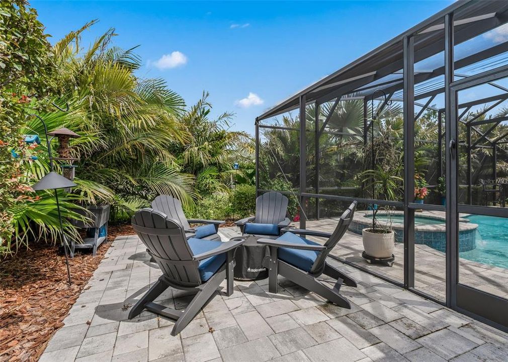 En Venta: $780,000 (4 camas, 3 baños, 2615 Pies cuadrados)