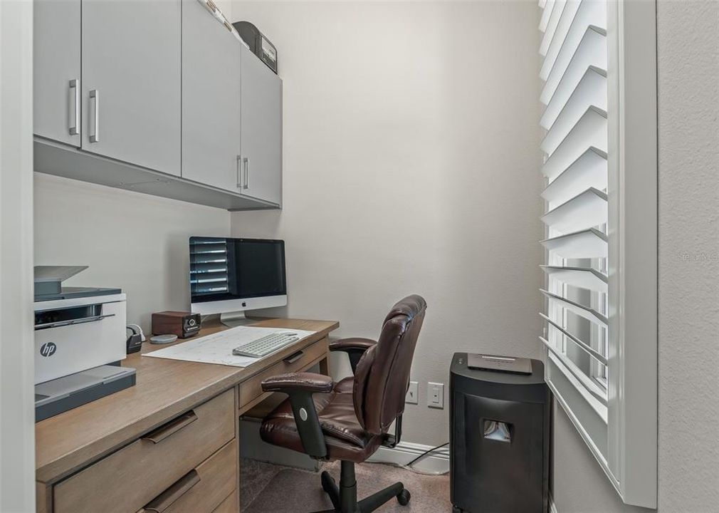 En Venta: $780,000 (4 camas, 3 baños, 2615 Pies cuadrados)