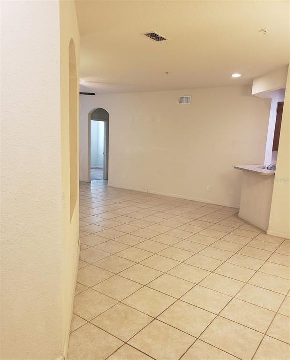 For Rent: $1,700 (3 beds, 2 baths, 1495 Square Feet)