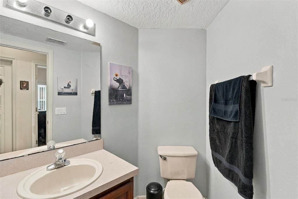 На продажу: $479,900 (6 спален, 4 ванн, 2725 Квадратных фут)