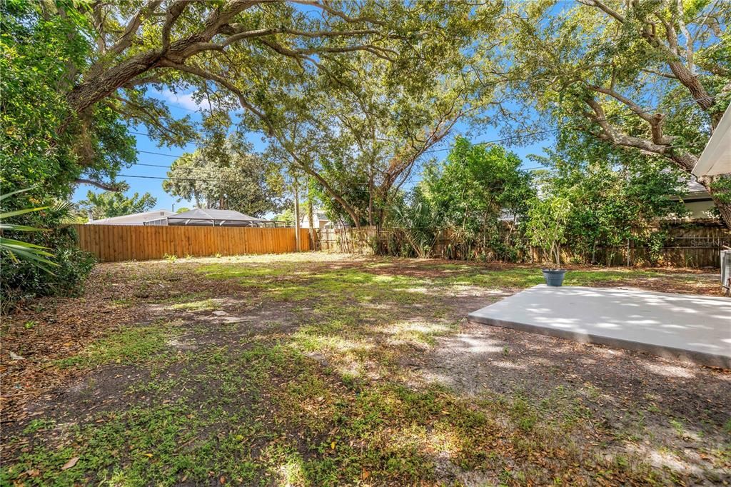 For Sale: $335,000 (3 beds, 1 baths, 804 Square Feet)