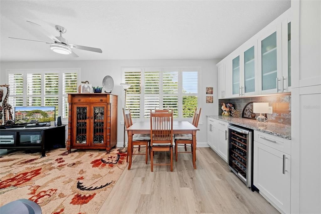 For Sale: $255,000 (2 beds, 2 baths, 1400 Square Feet)