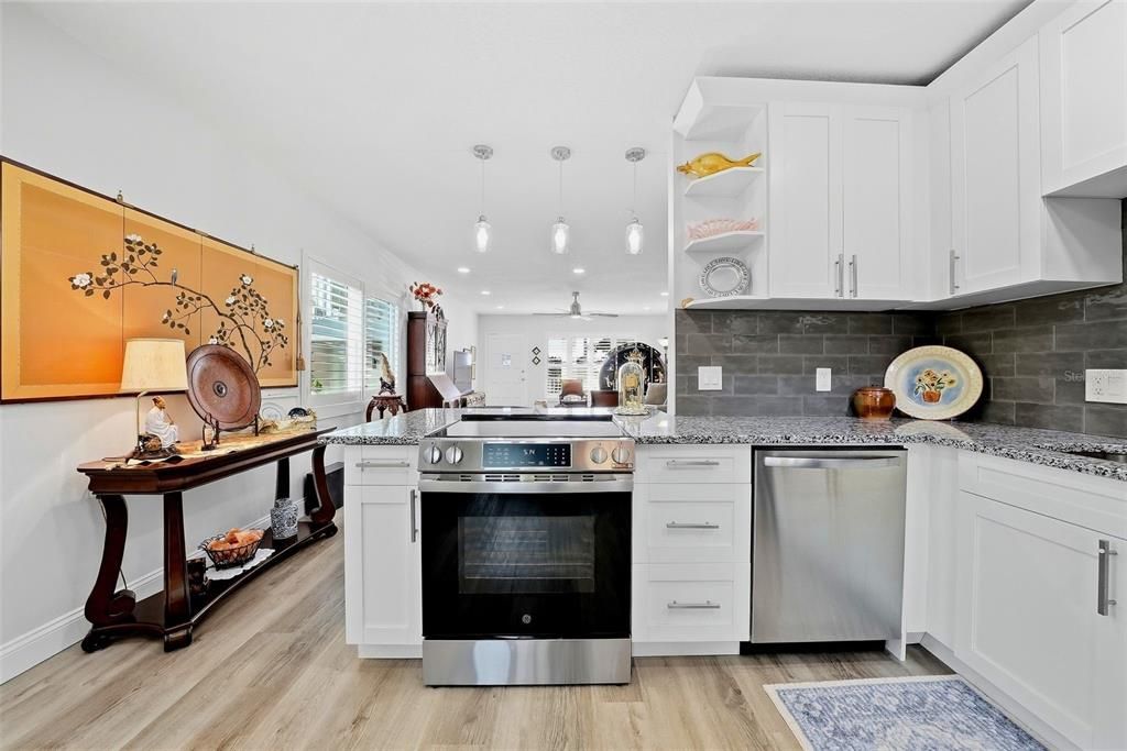 For Sale: $255,000 (2 beds, 2 baths, 1400 Square Feet)