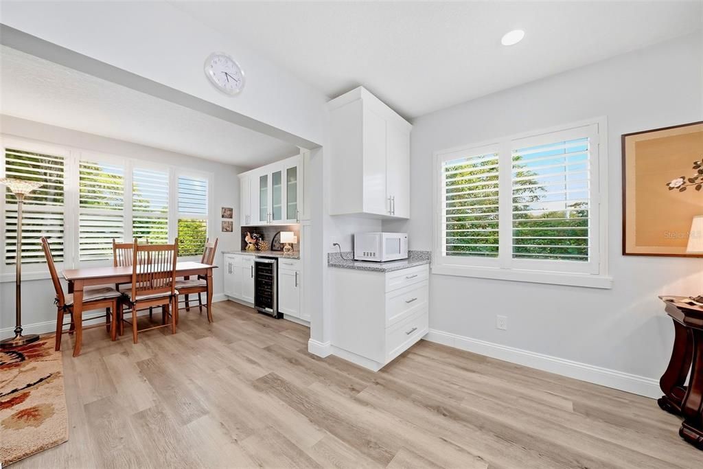 For Sale: $255,000 (2 beds, 2 baths, 1400 Square Feet)