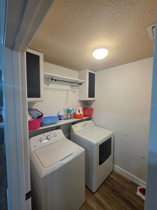 For Sale: $289,900 (3 beds, 2 baths, 1636 Square Feet)
