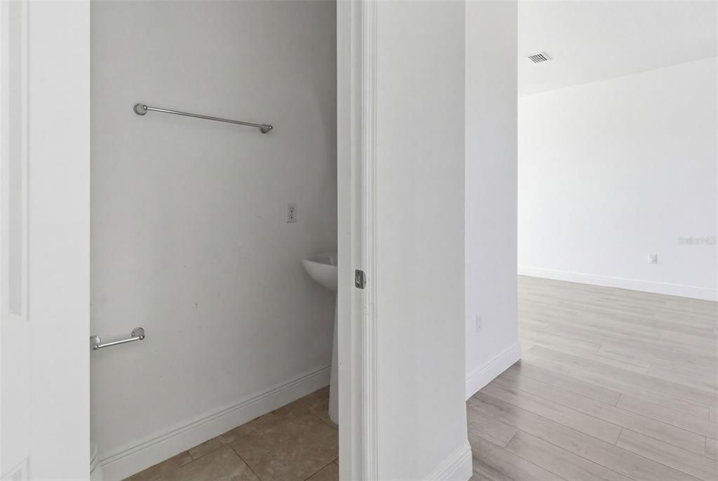 На продажу: $365,000 (3 спален, 2 ванн, 2250 Квадратных фут)