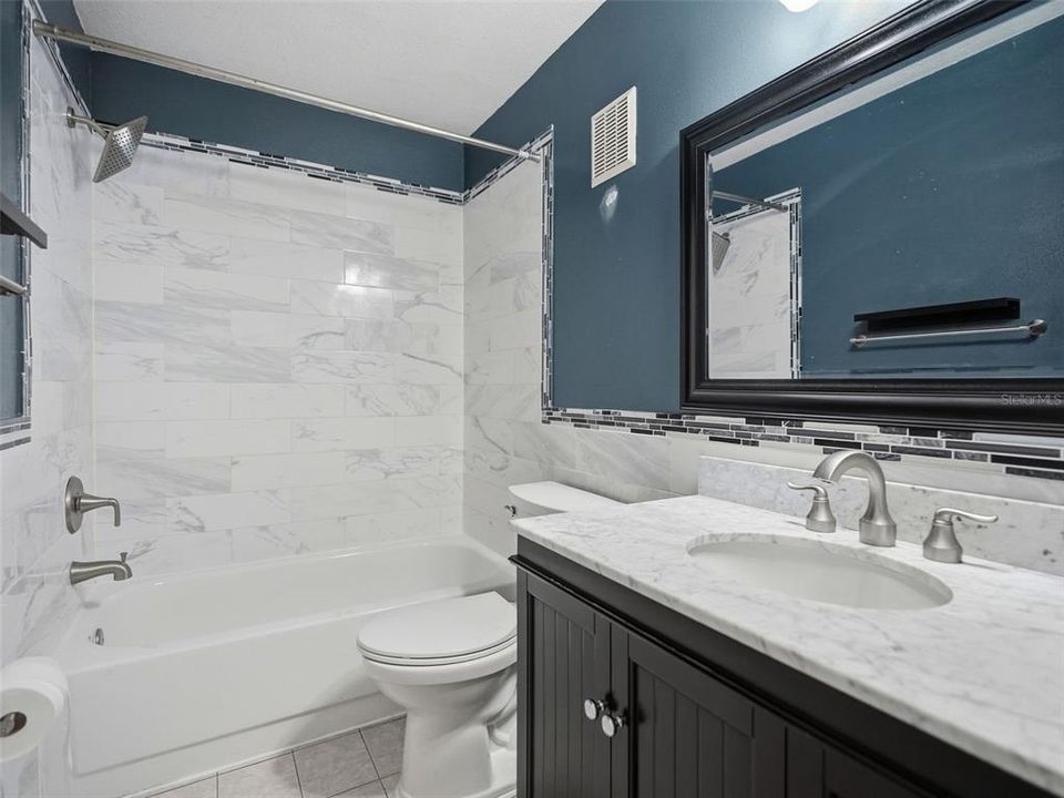 Active With Contract: $1,700 (2 beds, 2 baths, 1050 Square Feet)