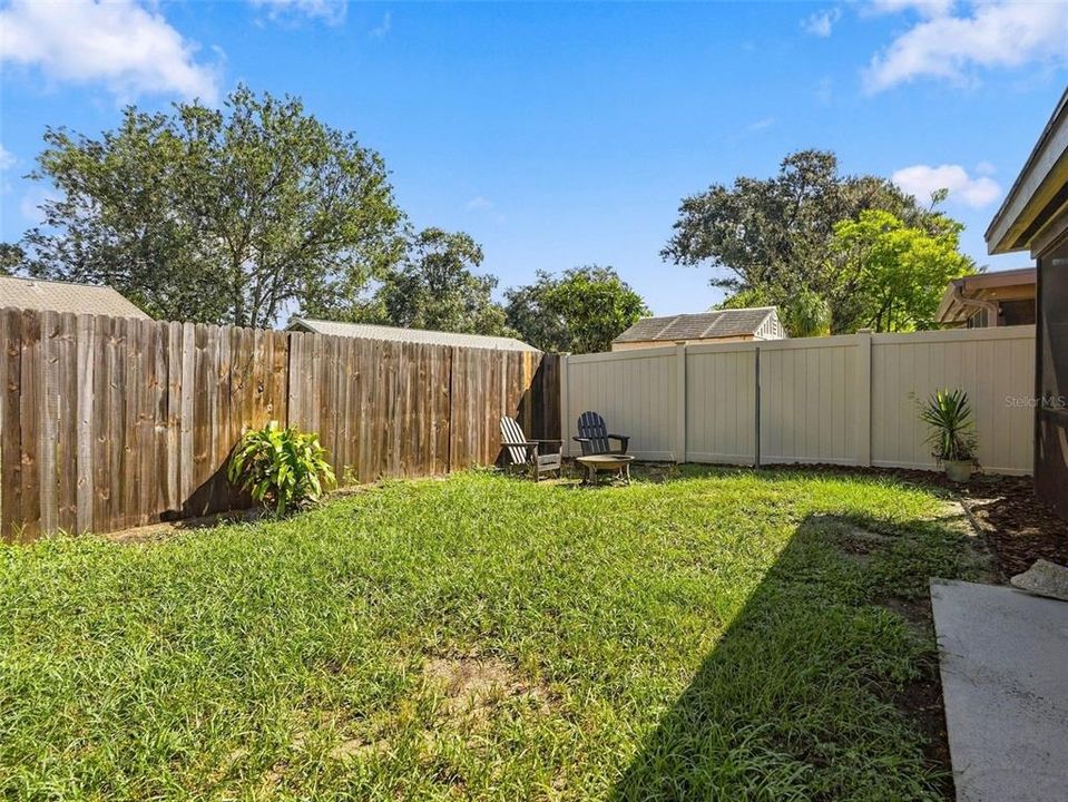 Active With Contract: $1,700 (2 beds, 2 baths, 1050 Square Feet)