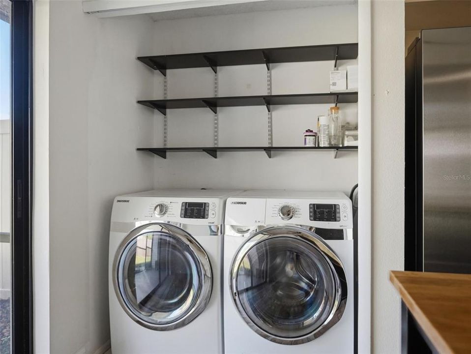 Active With Contract: $1,700 (2 beds, 2 baths, 1050 Square Feet)