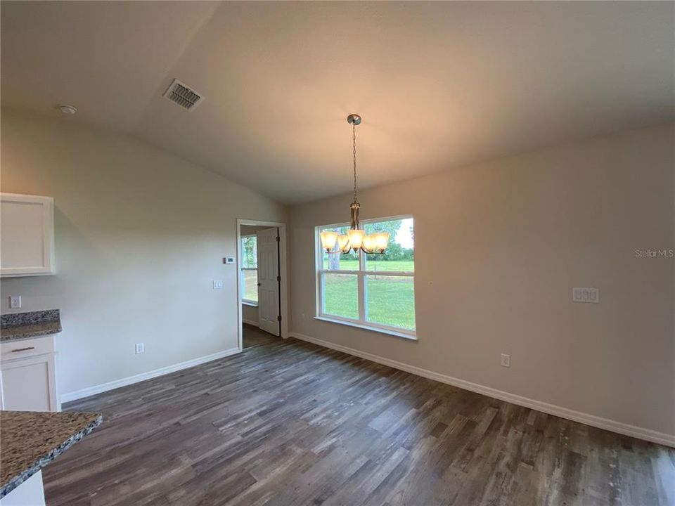 В аренду: $1,795 (3 спален, 2 ванн, 1692 Квадратных фут)