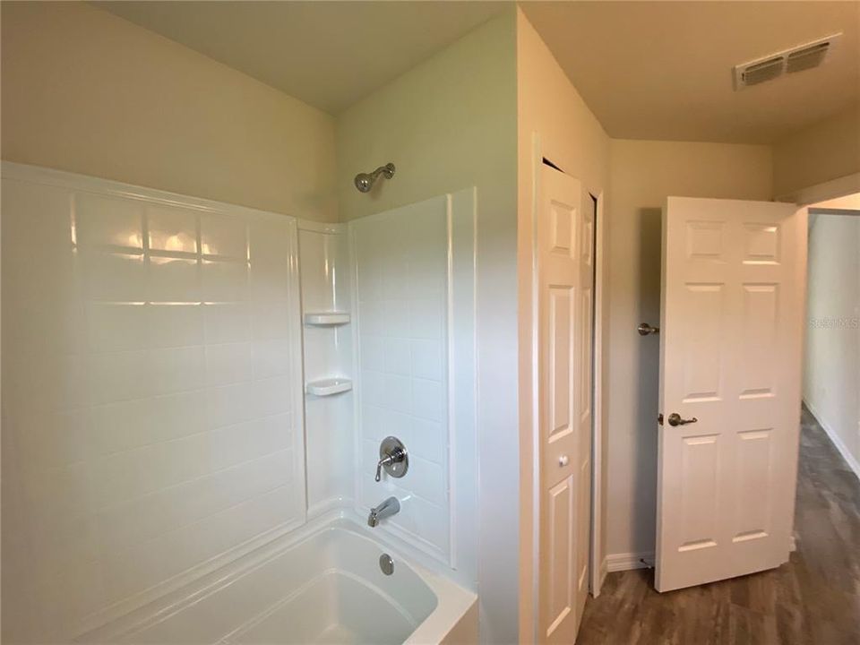 В аренду: $1,795 (3 спален, 2 ванн, 1692 Квадратных фут)
