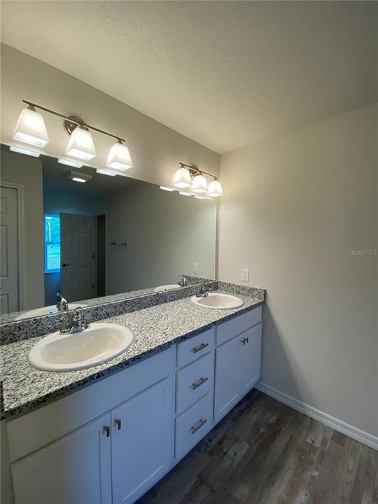 В аренду: $1,795 (3 спален, 2 ванн, 1692 Квадратных фут)
