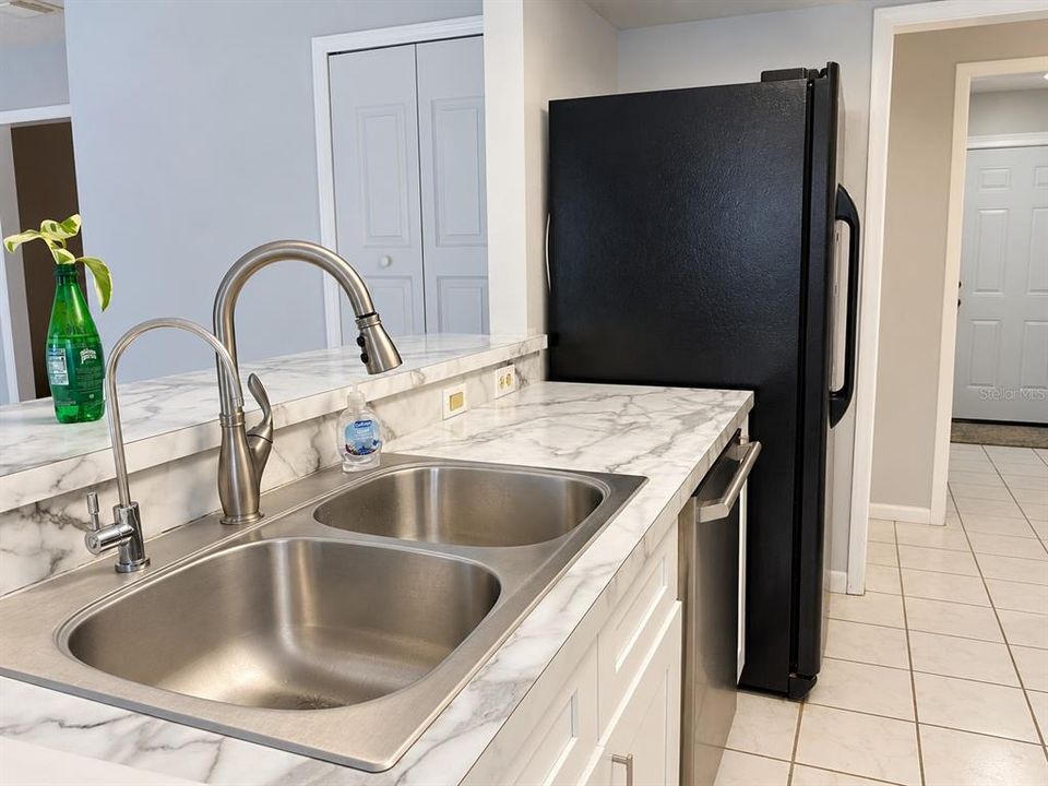 En Venta: $432,900 (3 camas, 2 baños, 1476 Pies cuadrados)