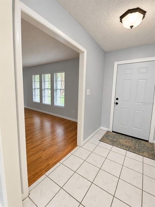 En Venta: $432,900 (3 camas, 2 baños, 1476 Pies cuadrados)