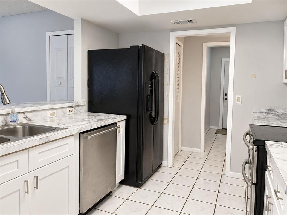 En Venta: $432,900 (3 camas, 2 baños, 1476 Pies cuadrados)