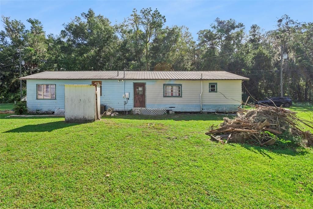 For Sale: $315,000 (4 beds, 3 baths, 1734 Square Feet)
