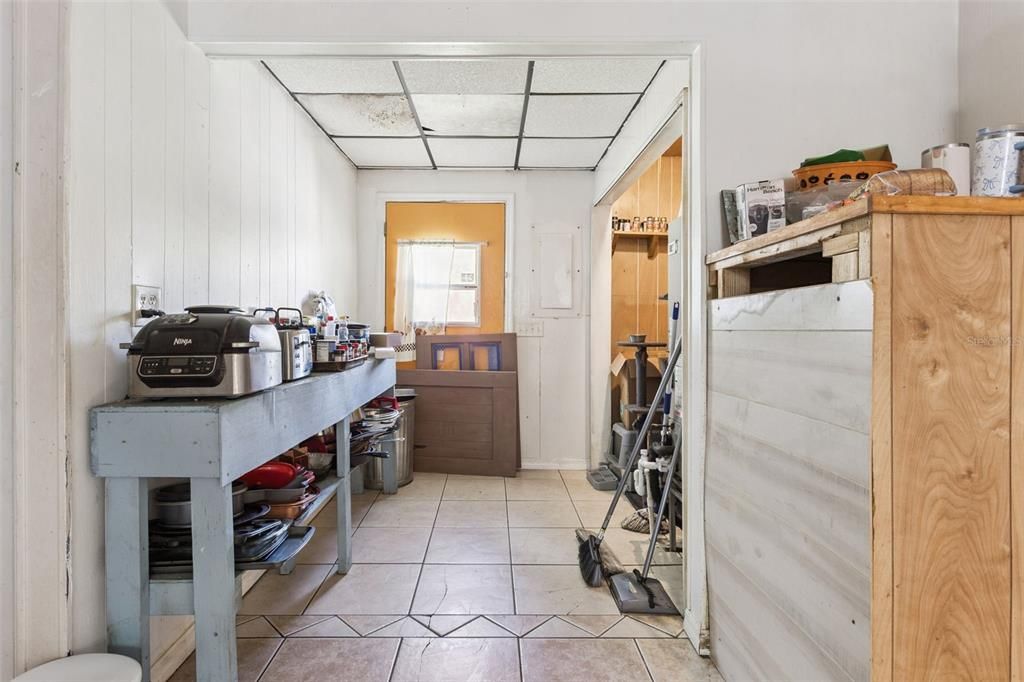 For Sale: $315,000 (4 beds, 3 baths, 1734 Square Feet)